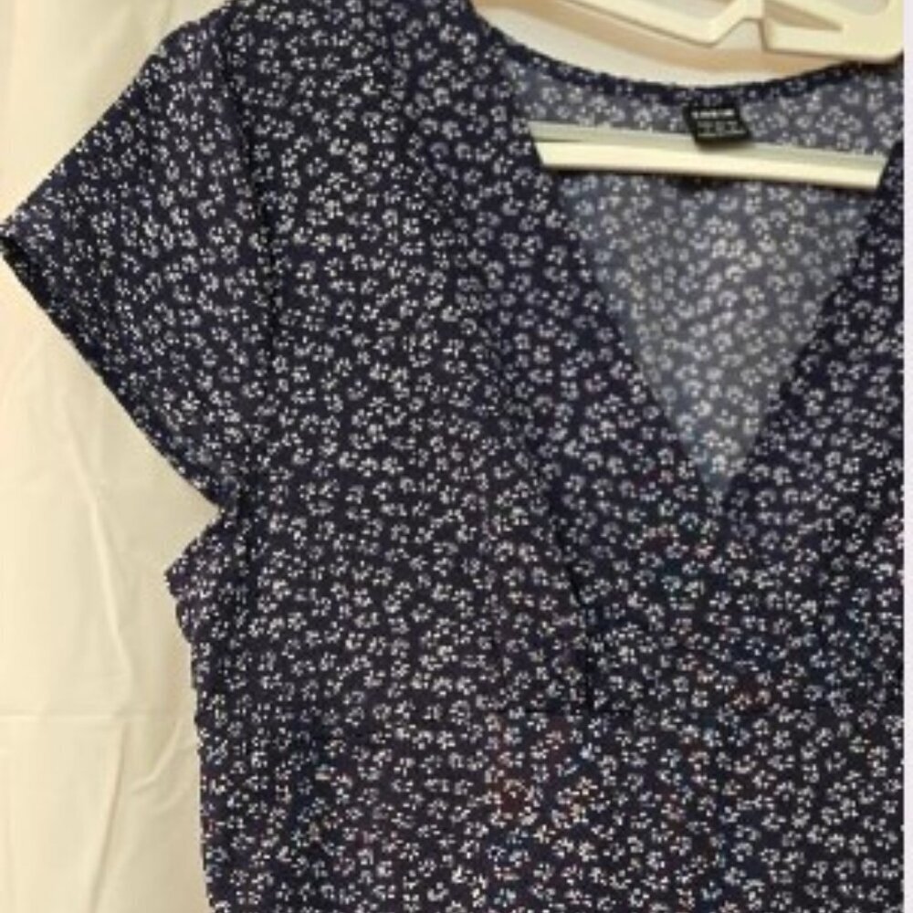 Shein Disty Floral Navy & White V-Neck Mini A-Line Dress Cap Sleeve Size 4